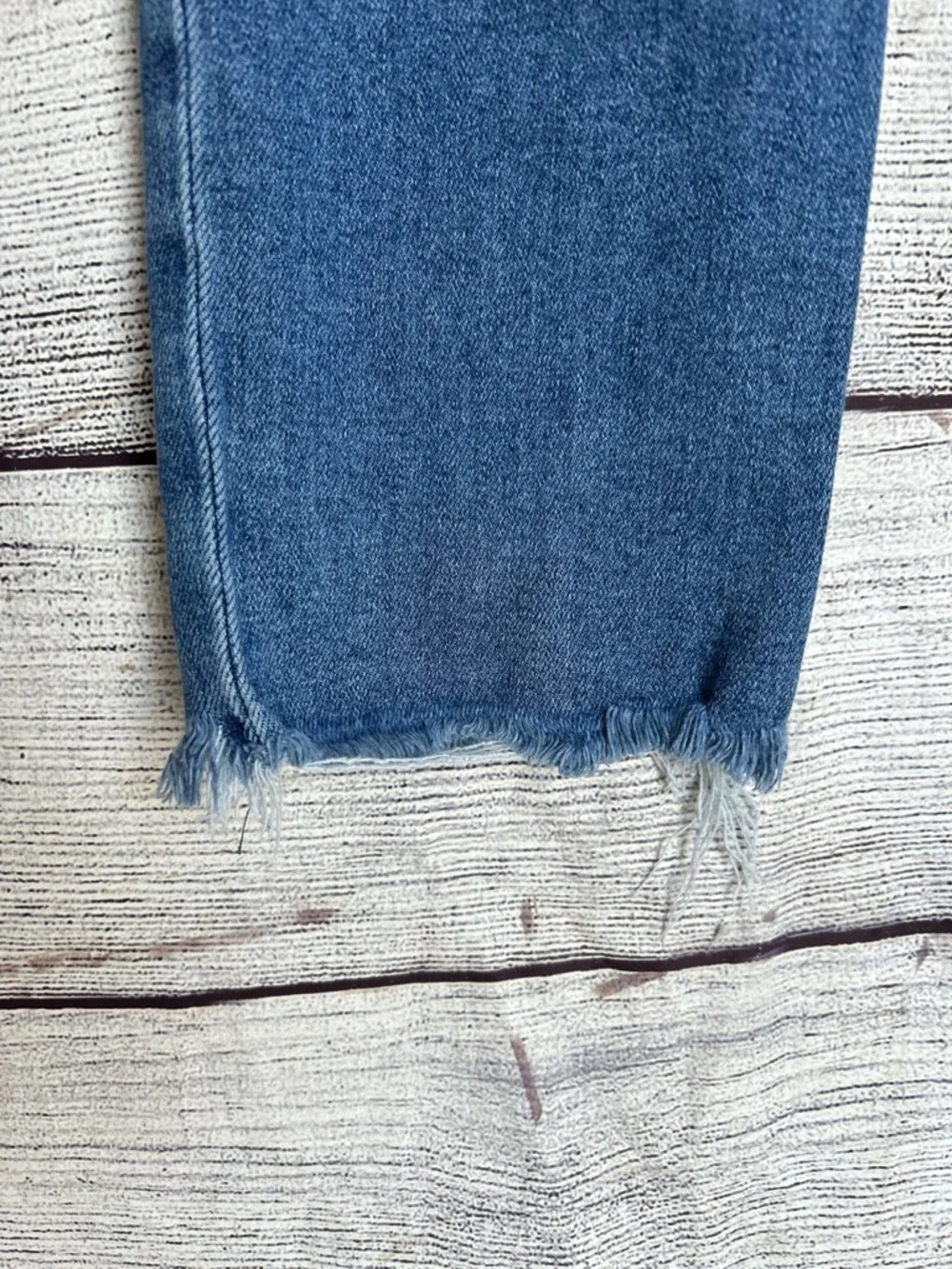 Paige Cindy straight leg jeans raw hem size 26